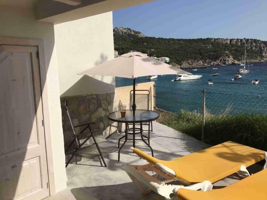 Hebergement Front De Mer Lägenhet Sant Elm Exteriör bild